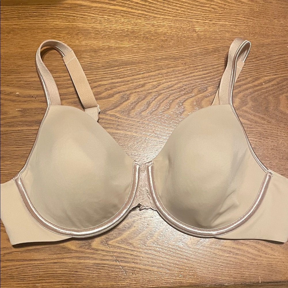 Playtex Elegant Tan Full-Coverage T-Shirt Bra Style 4732 (size 38C)